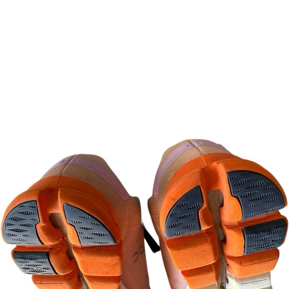 On CloudFlow 4 Casual Running Shoes, Women’s size 7 - Picture 10 of 11